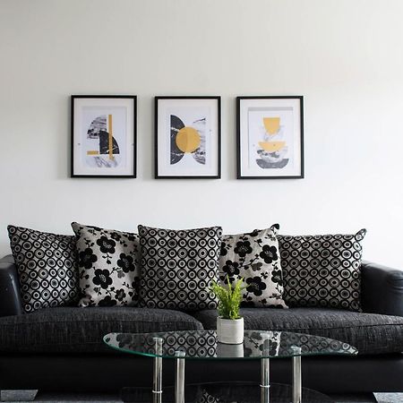 2 Bedroom Apartment Leamington Spa Hosted By Golden Key Lillington  Экстерьер фото